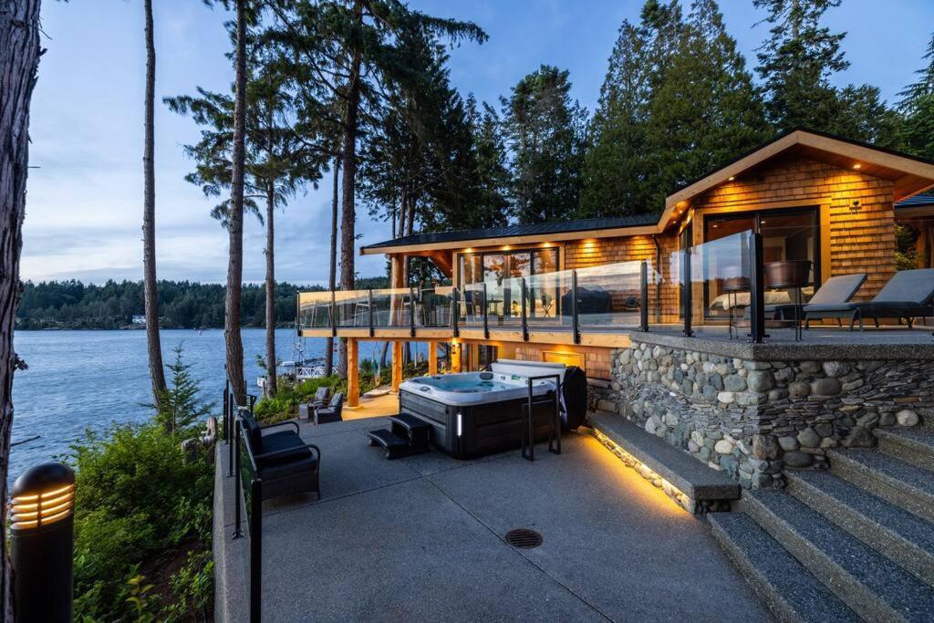 Kingfisher Manor Villa Sooke Exterior photo