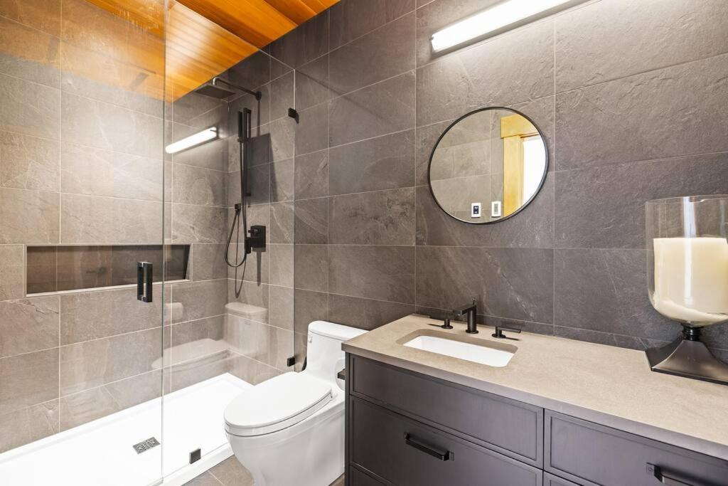 Kingfisher Manor Villa Sooke Exterior photo