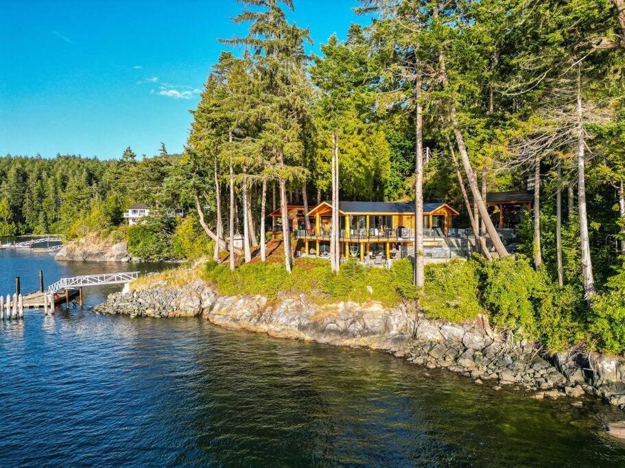 Kingfisher Manor Villa Sooke Exterior photo