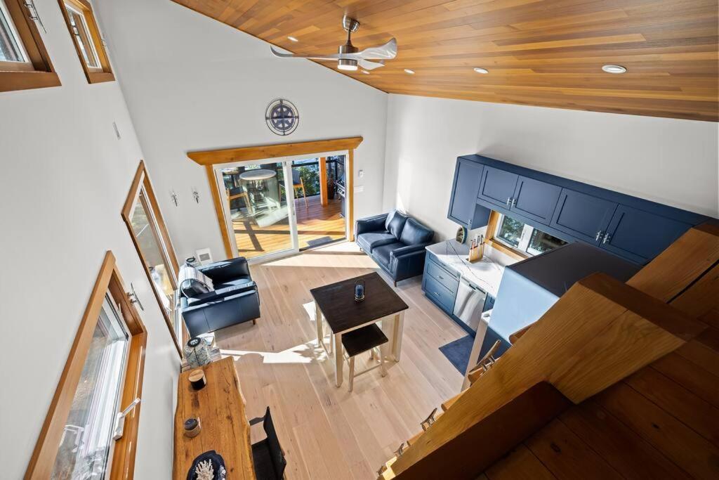 Kingfisher Manor Villa Sooke Exterior photo