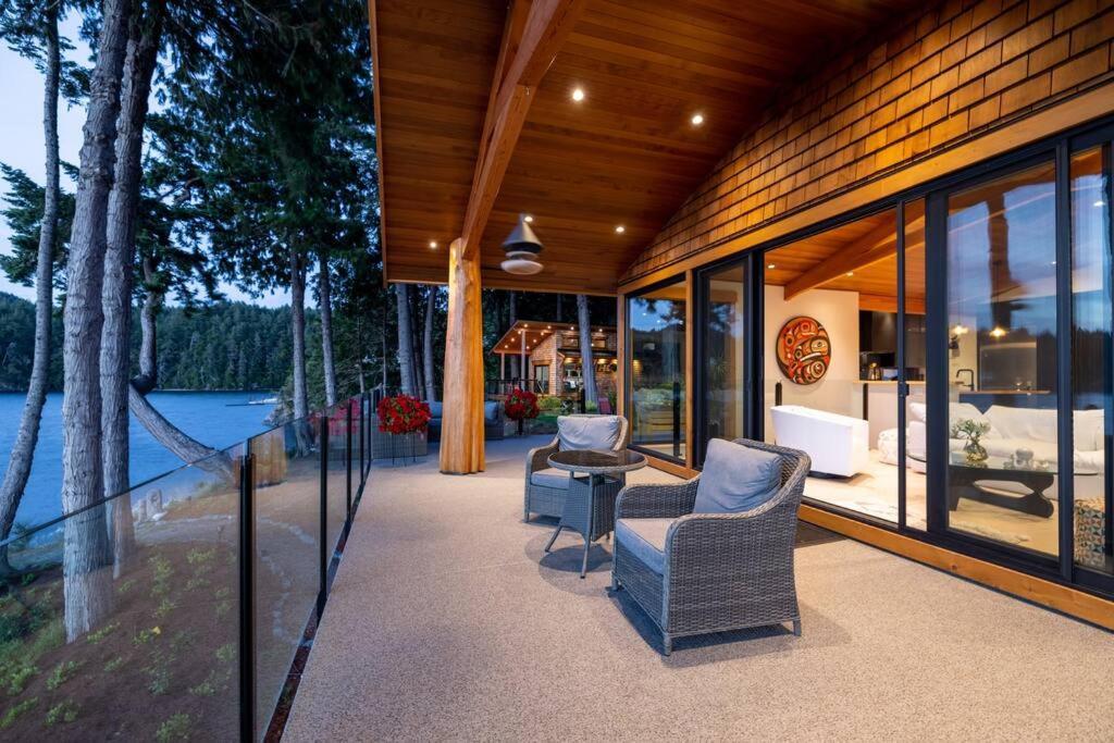 Kingfisher Manor Villa Sooke Exterior photo