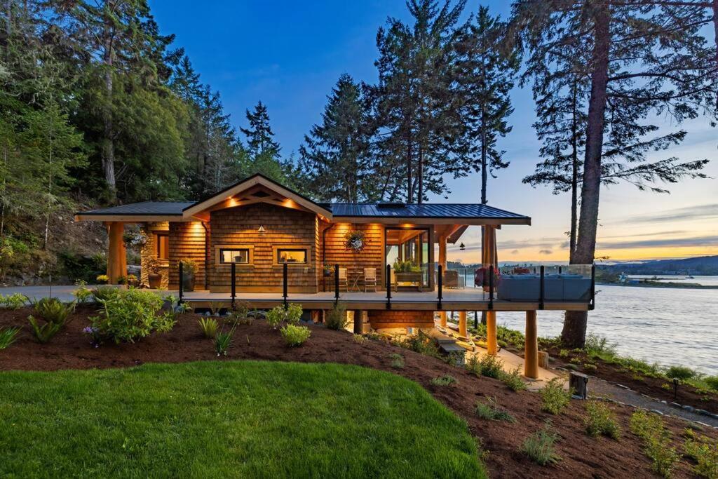 Kingfisher Manor Villa Sooke Exterior photo