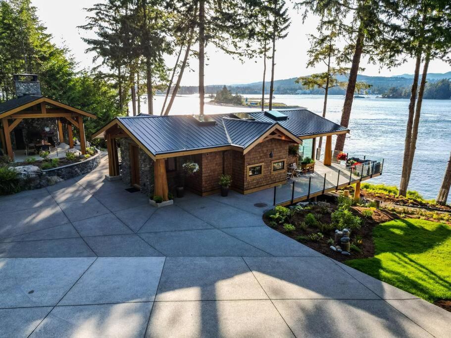 Kingfisher Manor Villa Sooke Exterior photo