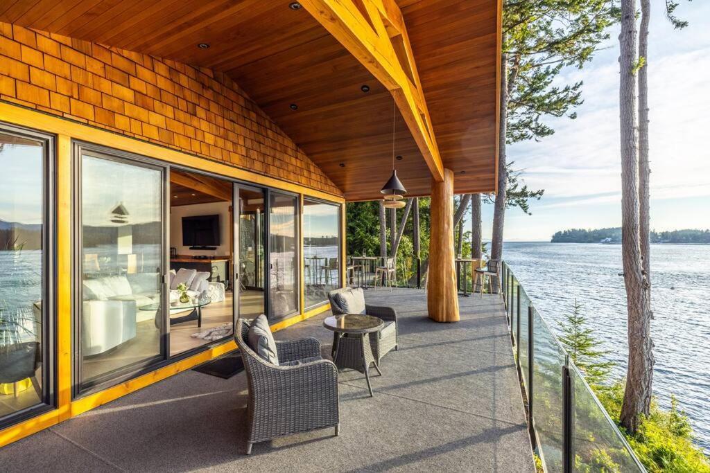 Kingfisher Manor Villa Sooke Exterior photo