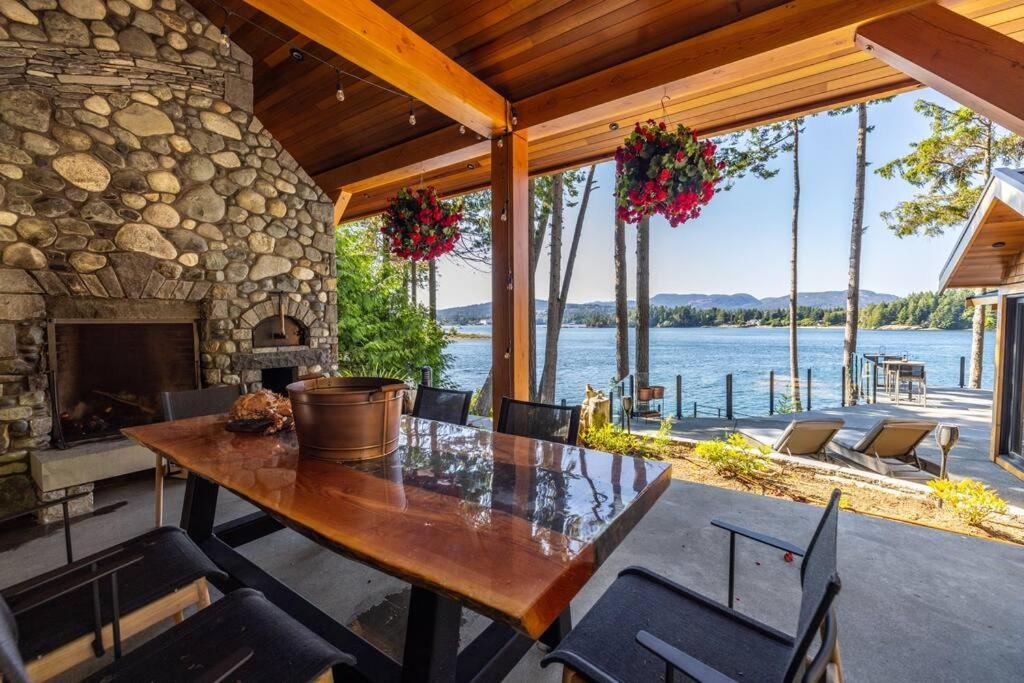 Kingfisher Manor Villa Sooke Exterior photo